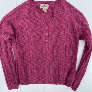 Pink Woolrich woman’s sweater. Soft. Cozy. Fall. Fashion. Outdoor wear. Sporty.